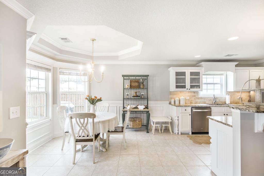 211 Avington Chase Perry - 10