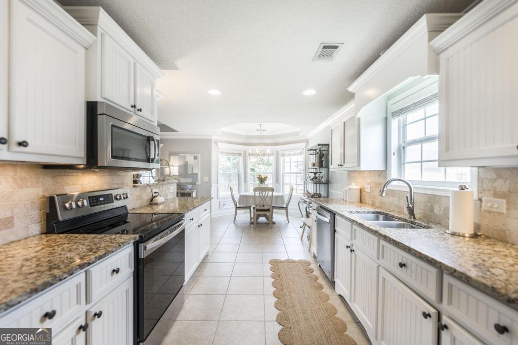 211 Avington Chase Perry - 15