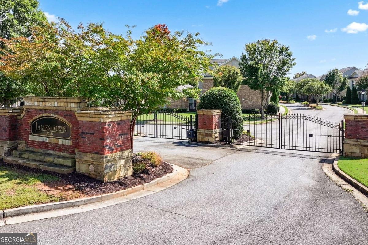 7835 Crownpoint Drive Alpharetta - 24