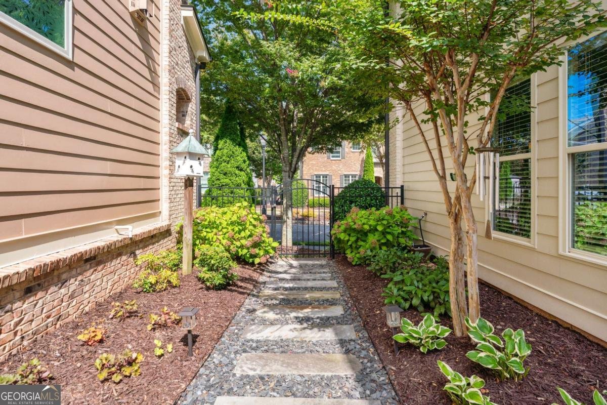 7835 Crownpoint Drive Alpharetta - 7