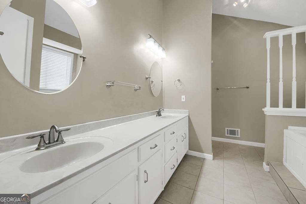 2067 York River Way Suwanee - 18