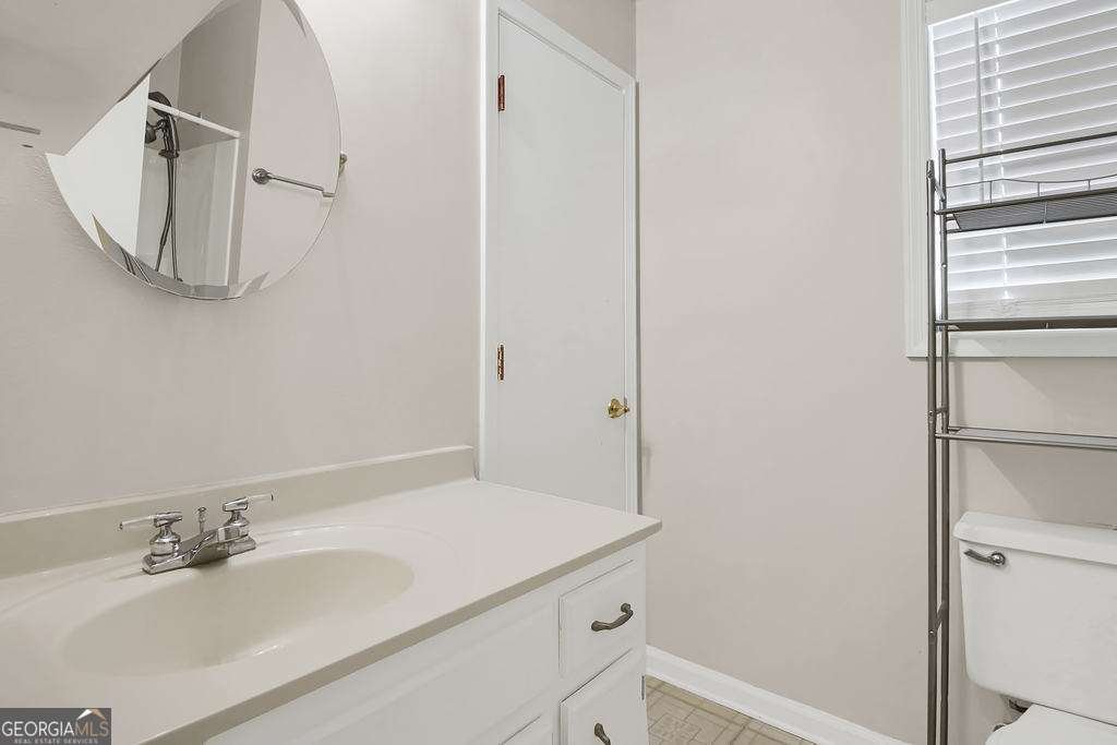 2067 York River Way Suwanee - 24