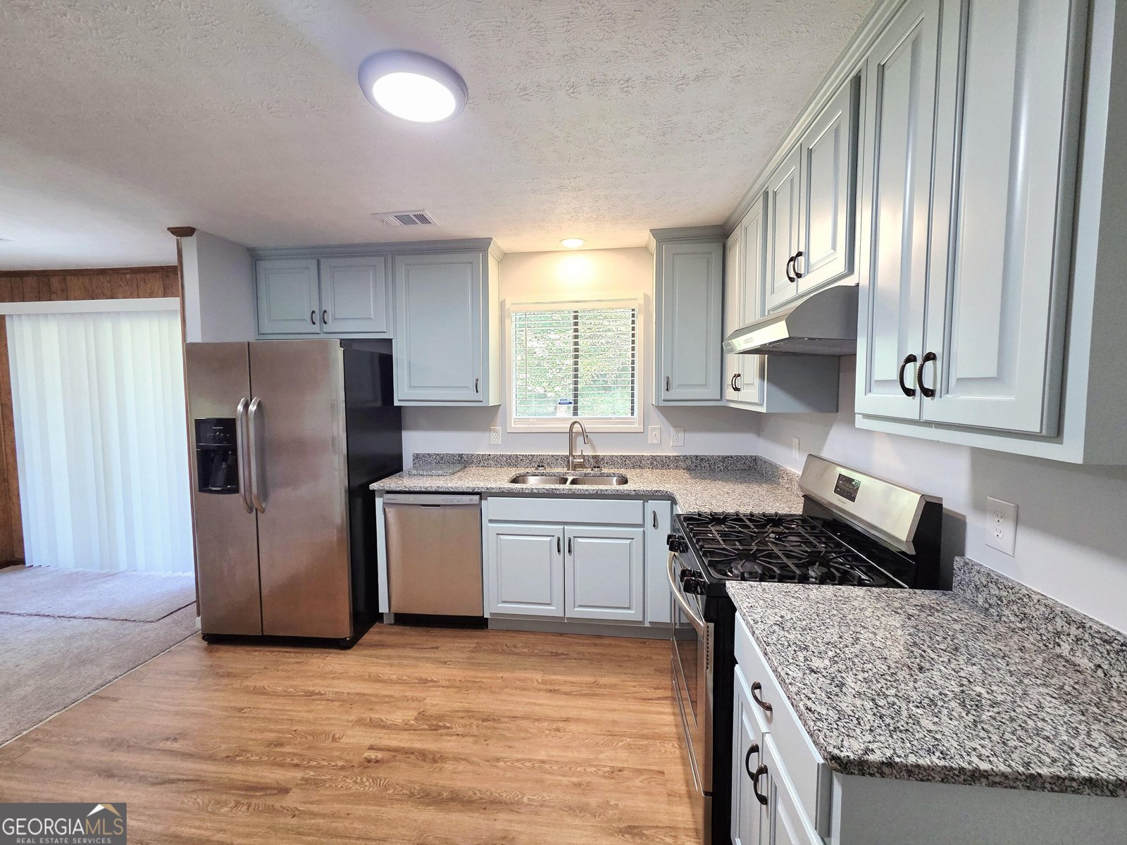 8220 Englewood Trail Riverdale - 10