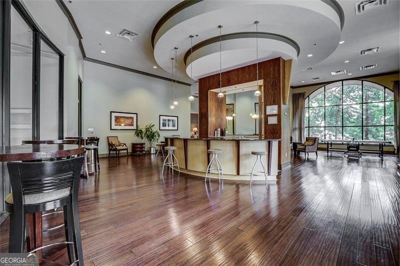 3040 PEACHTREE Road Atlanta - 25