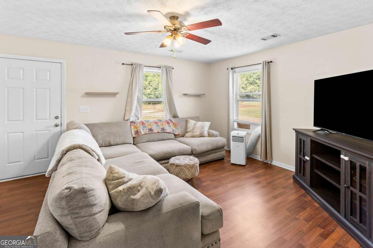 1280 Hill Street Comer - 6