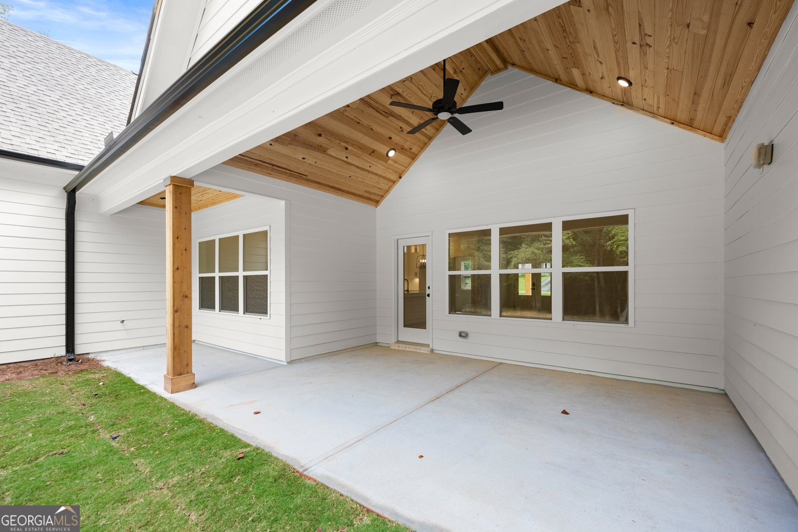 4939 Emory Griffin Road Gillsville - 42