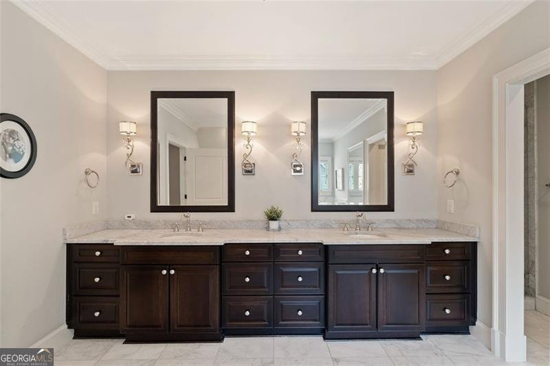 1740 Doncaster Drive Atlanta - 4