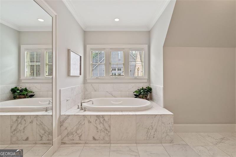 1740 Doncaster Drive Atlanta - 5