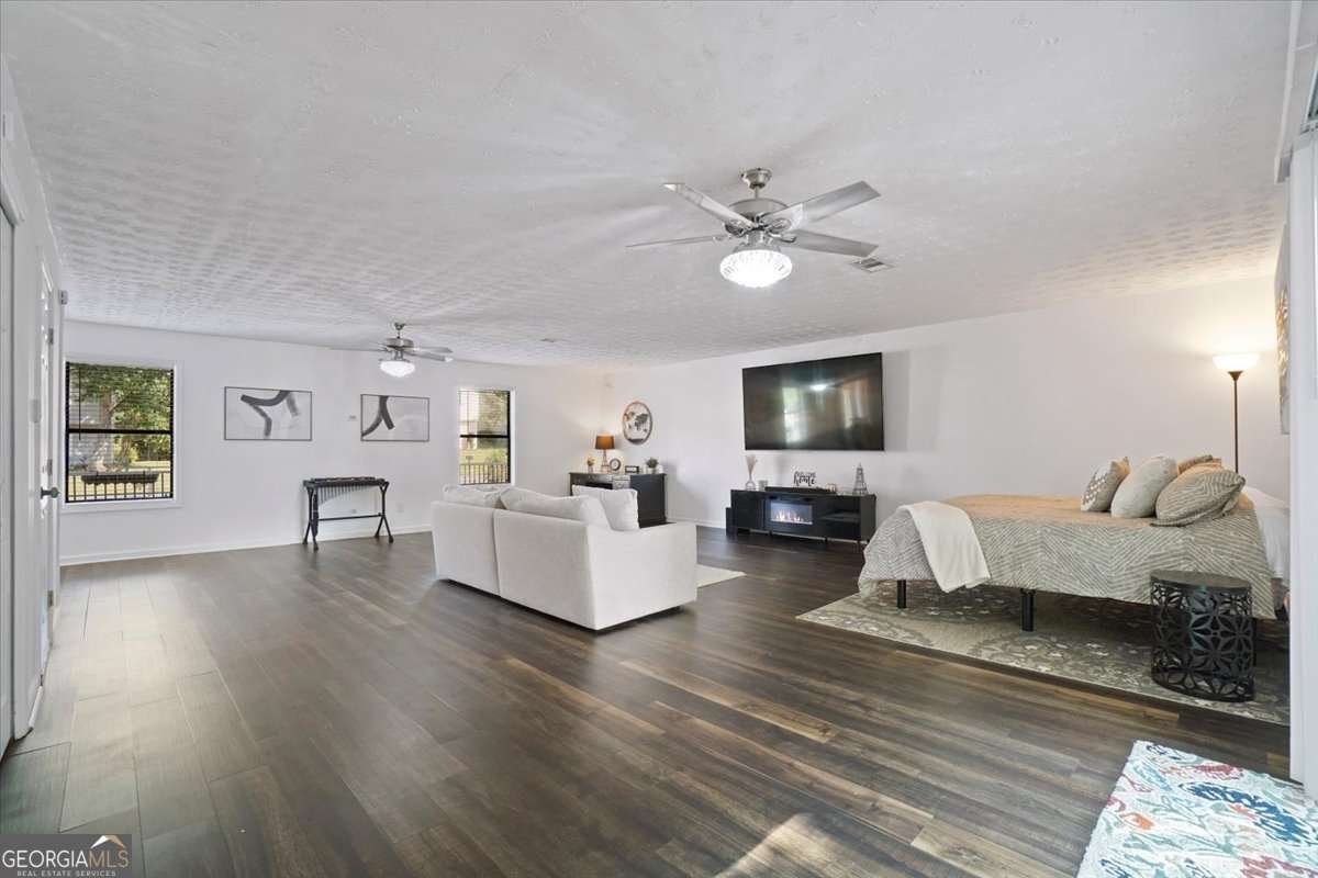 3856 Nowlin Road Kennesaw - 19