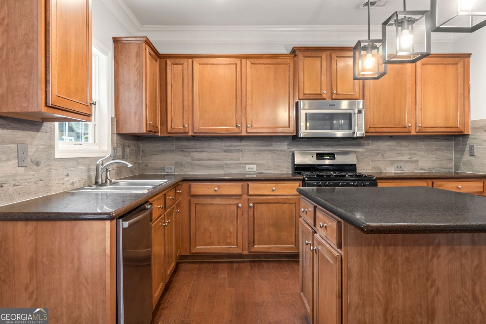 6223 Sapphire Court Sugar Hill - 24