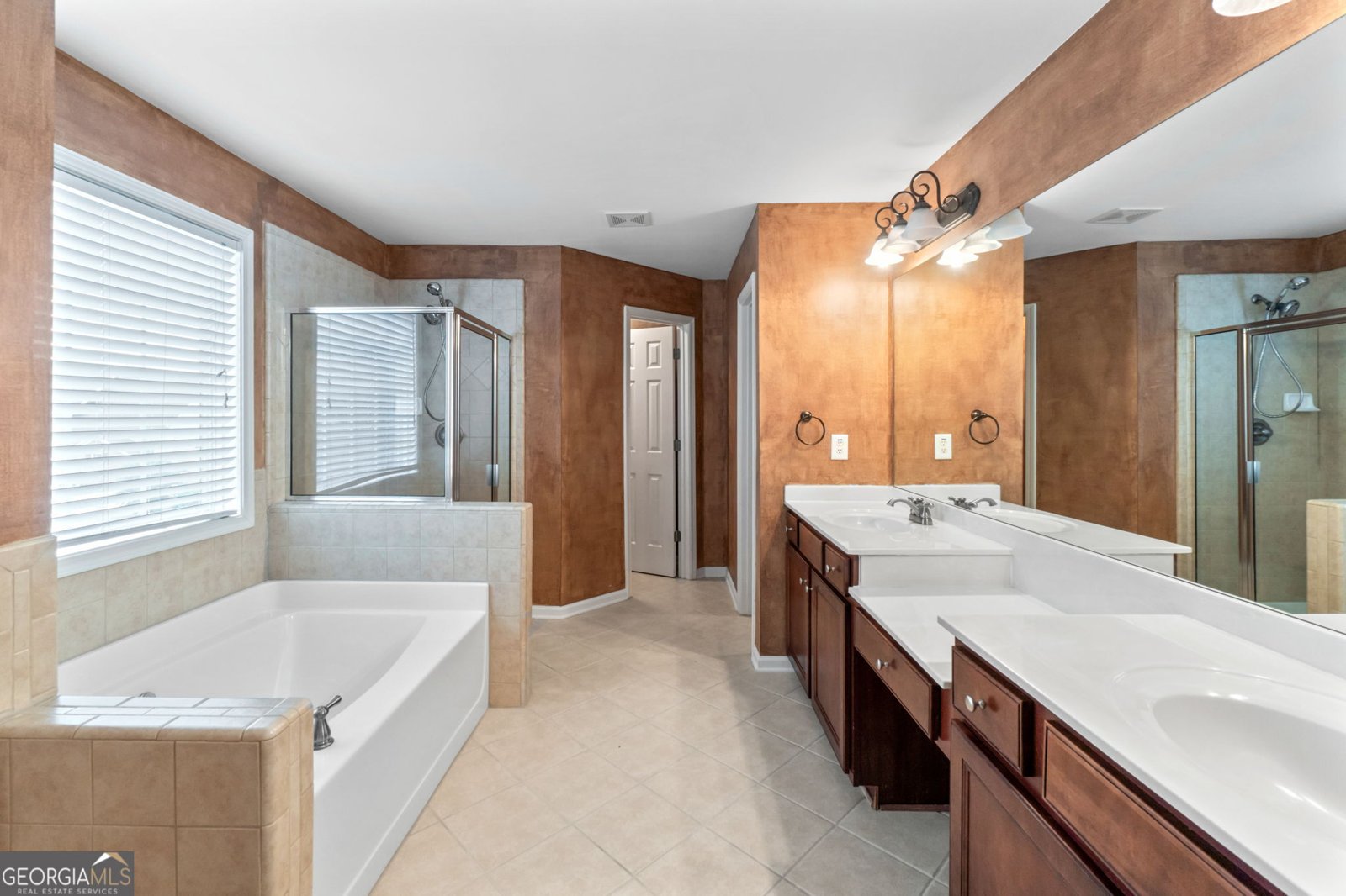 6223 Sapphire Court Sugar Hill - 34