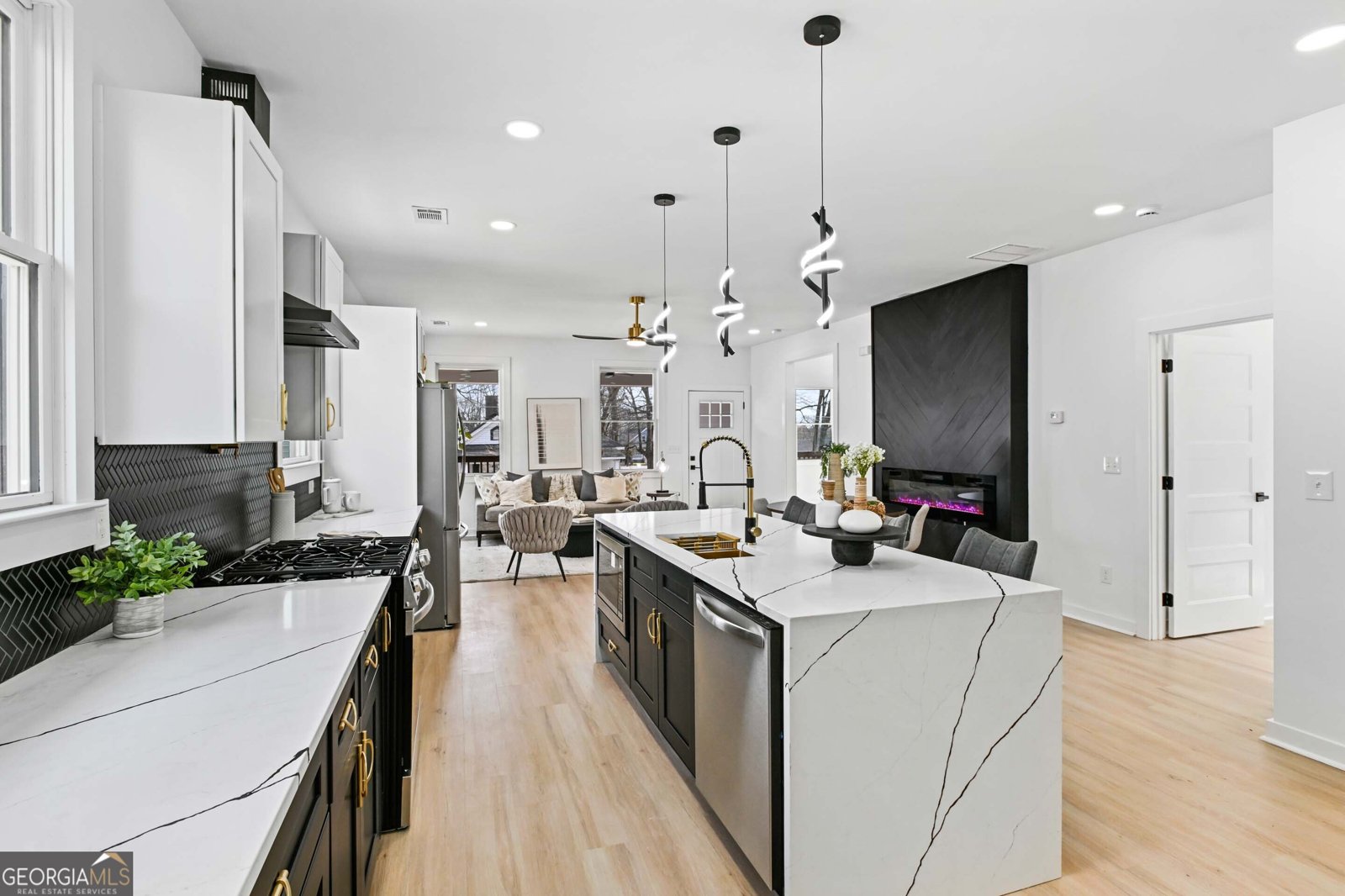 907 Oakhill Avenue Atlanta - 4