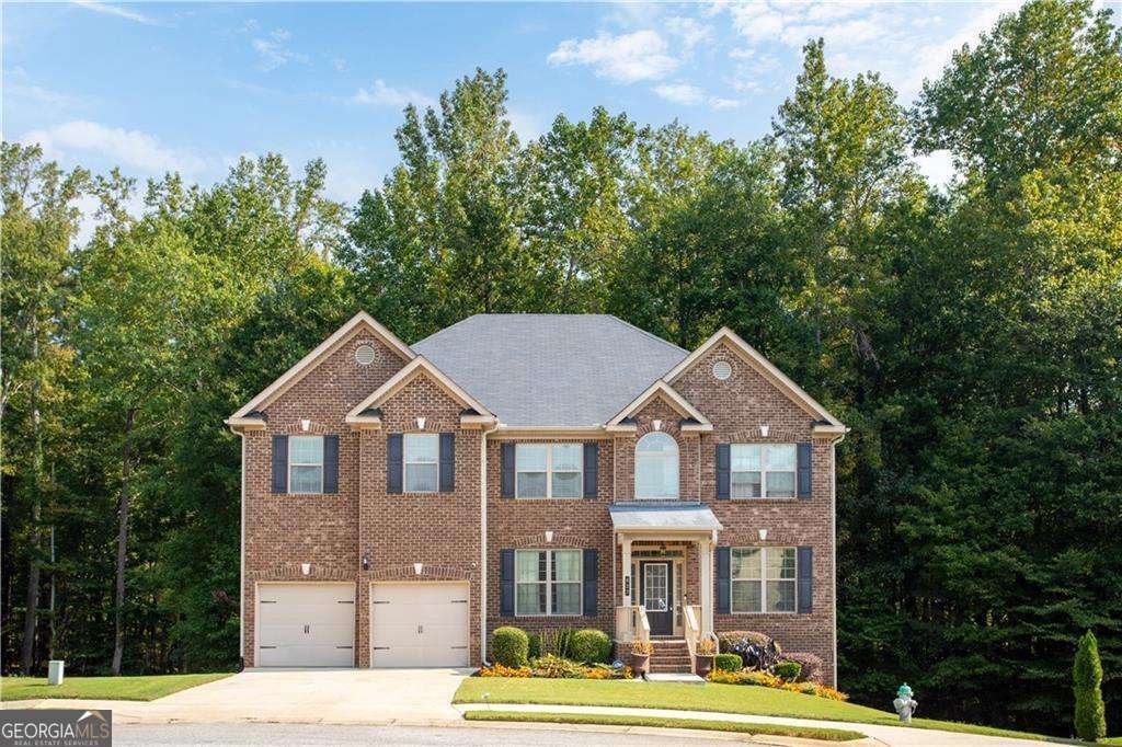 627 Stream Court Fairburn - 1