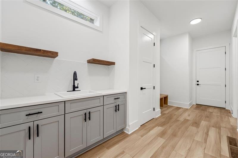 5676 MEADOW VIEW Drive Jefferson - 21