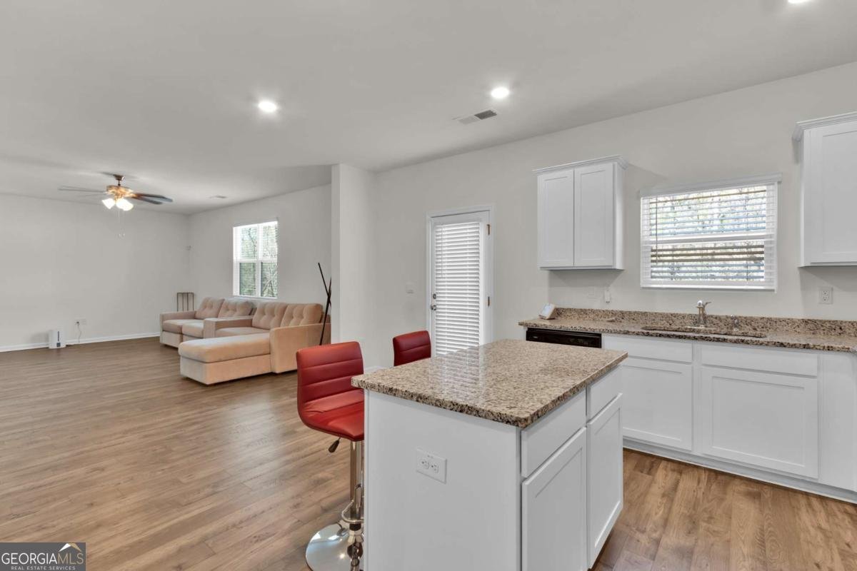 1054 Mackets Court Atlanta - 4