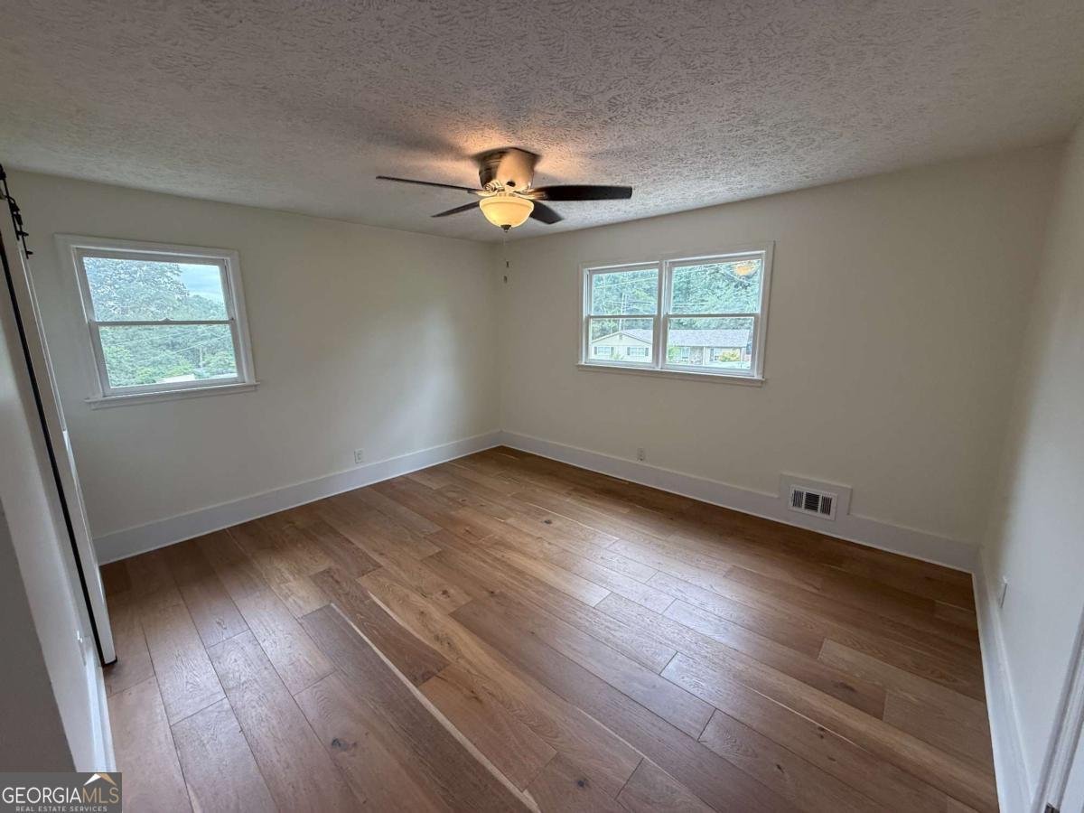 303 Council Bluff Woodstock - 14