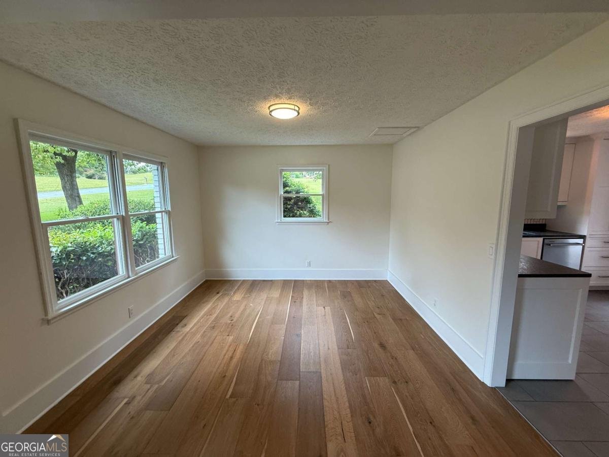 303 Council Bluff Woodstock - 6