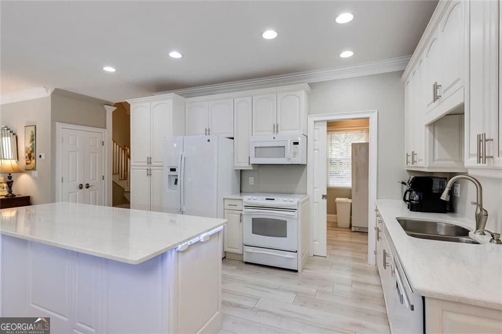 2010 Stonehedge Road Roswell - 54