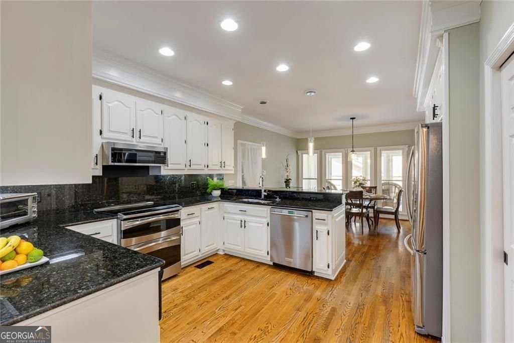 2010 Stonehedge Road Roswell - 9