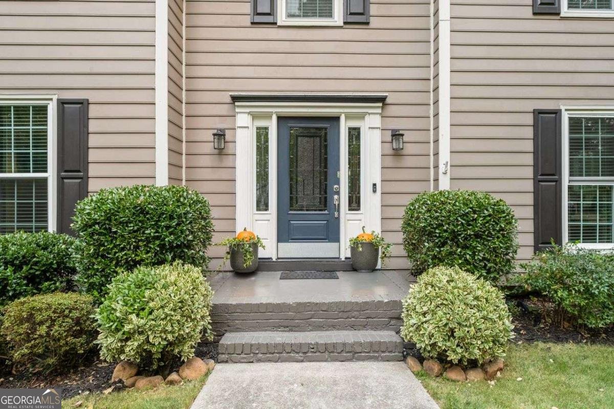 4717 Crest Knoll Drive Mableton - 4