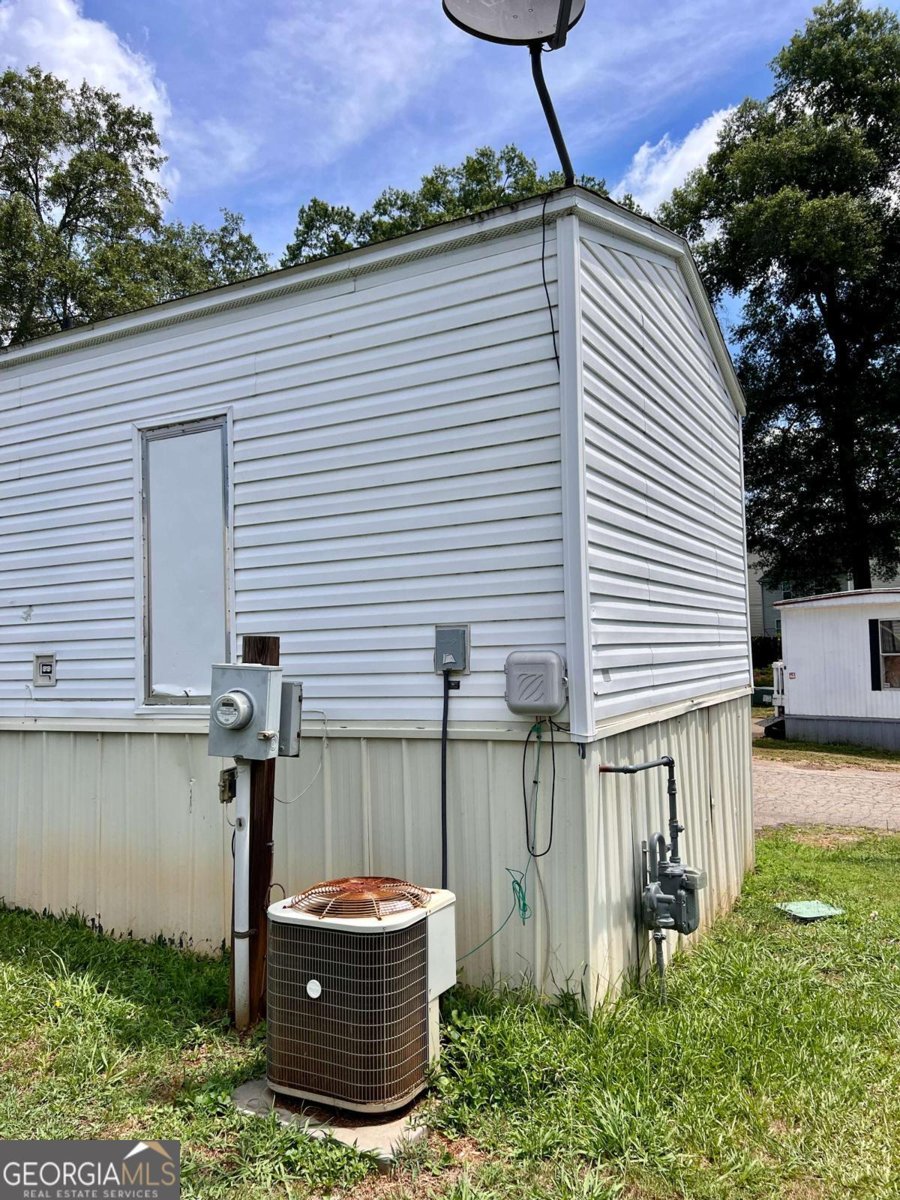 2369 Talmadge Road Hampton - 24