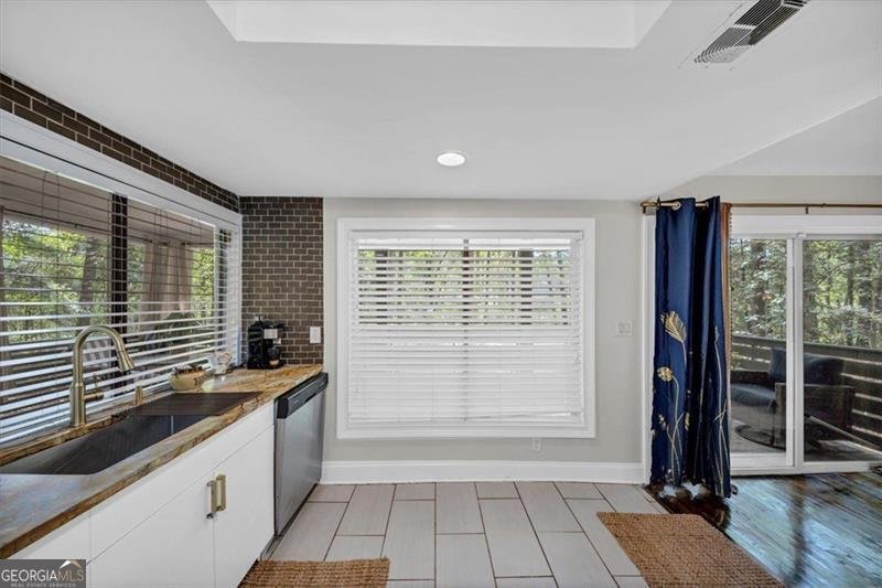 924 MODEL Stone Mountain - 10