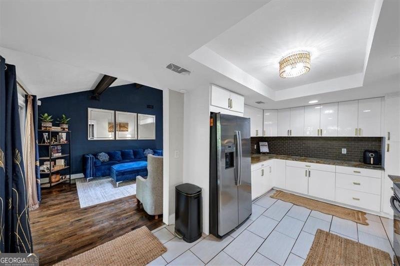 924 MODEL Stone Mountain - 11