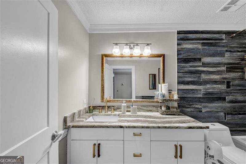 924 MODEL Stone Mountain - 23