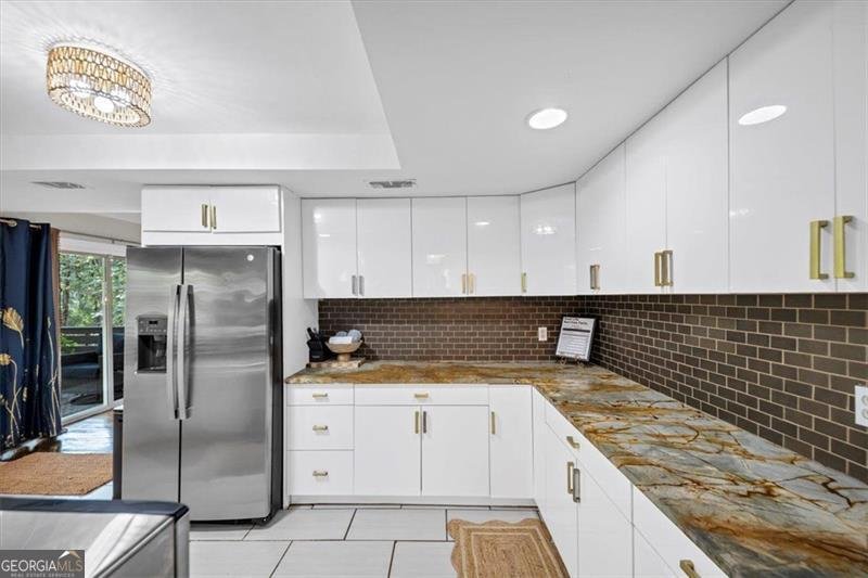 924 MODEL Stone Mountain - 6