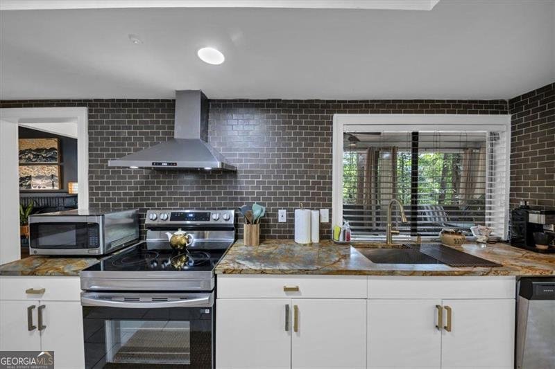 924 MODEL Stone Mountain - 9