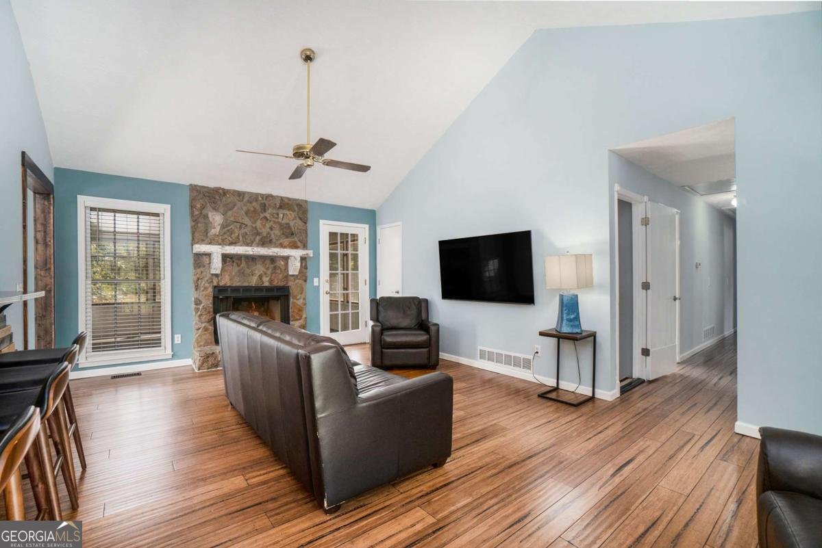1264 Pine Creek Drive Woodstock - 4