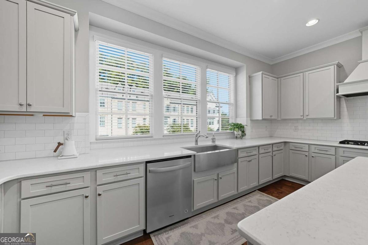 2539 Skyland Drive Brookhaven - 16