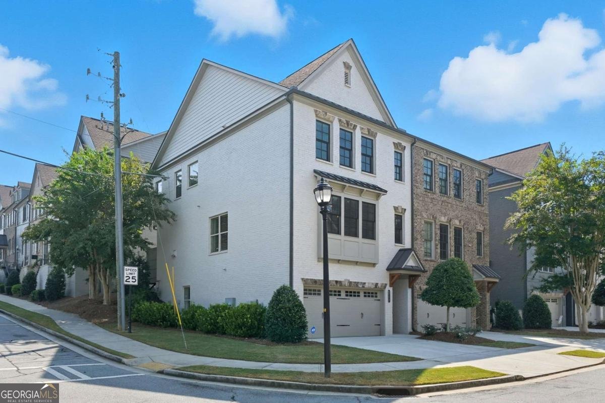 2539 Skyland Drive Brookhaven - 3