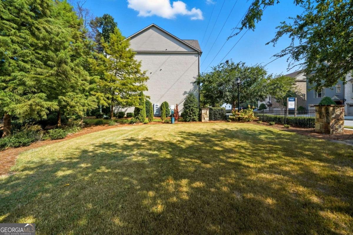 2539 Skyland Drive Brookhaven - 42