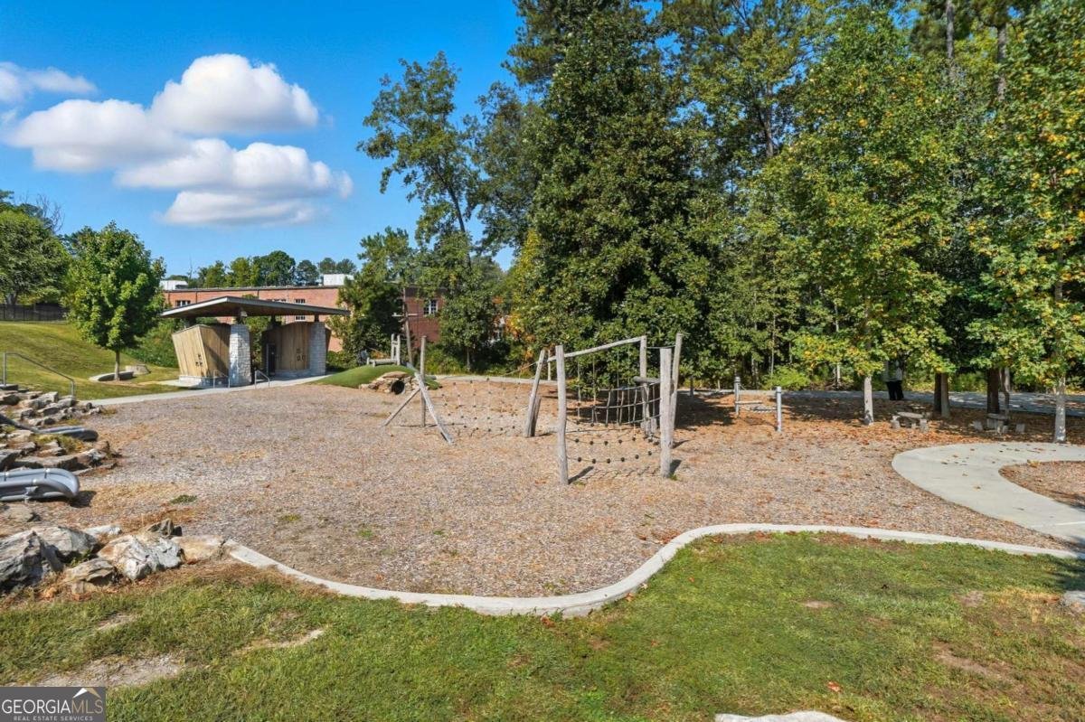 2539 Skyland Drive Brookhaven - 48
