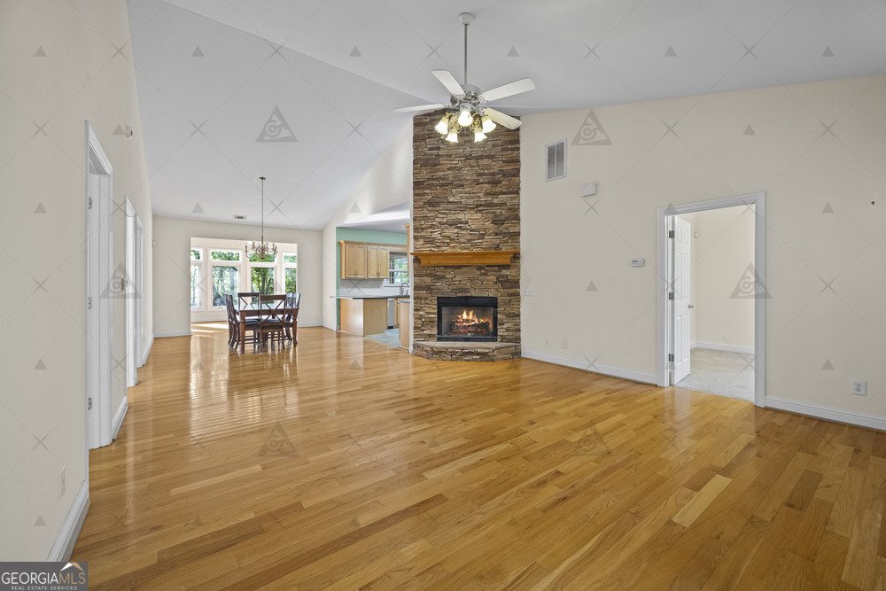 451 Spring Crest Road Cleveland - 21