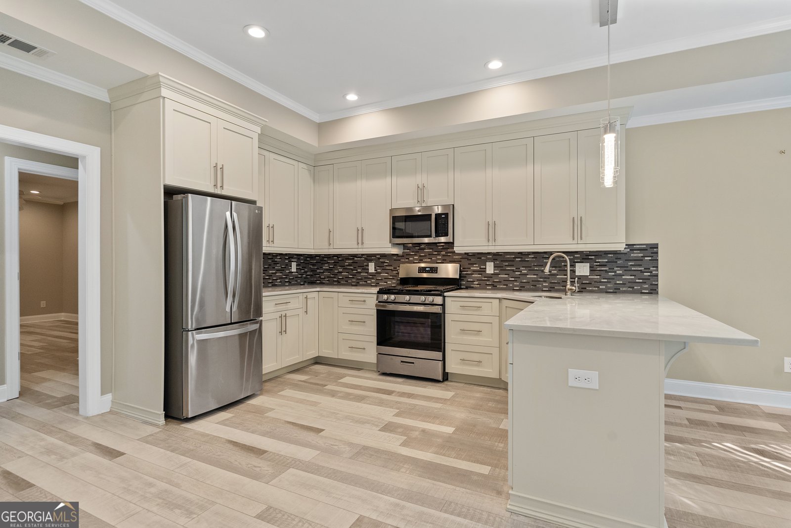 6427 Blue Water Drive Buford - 33