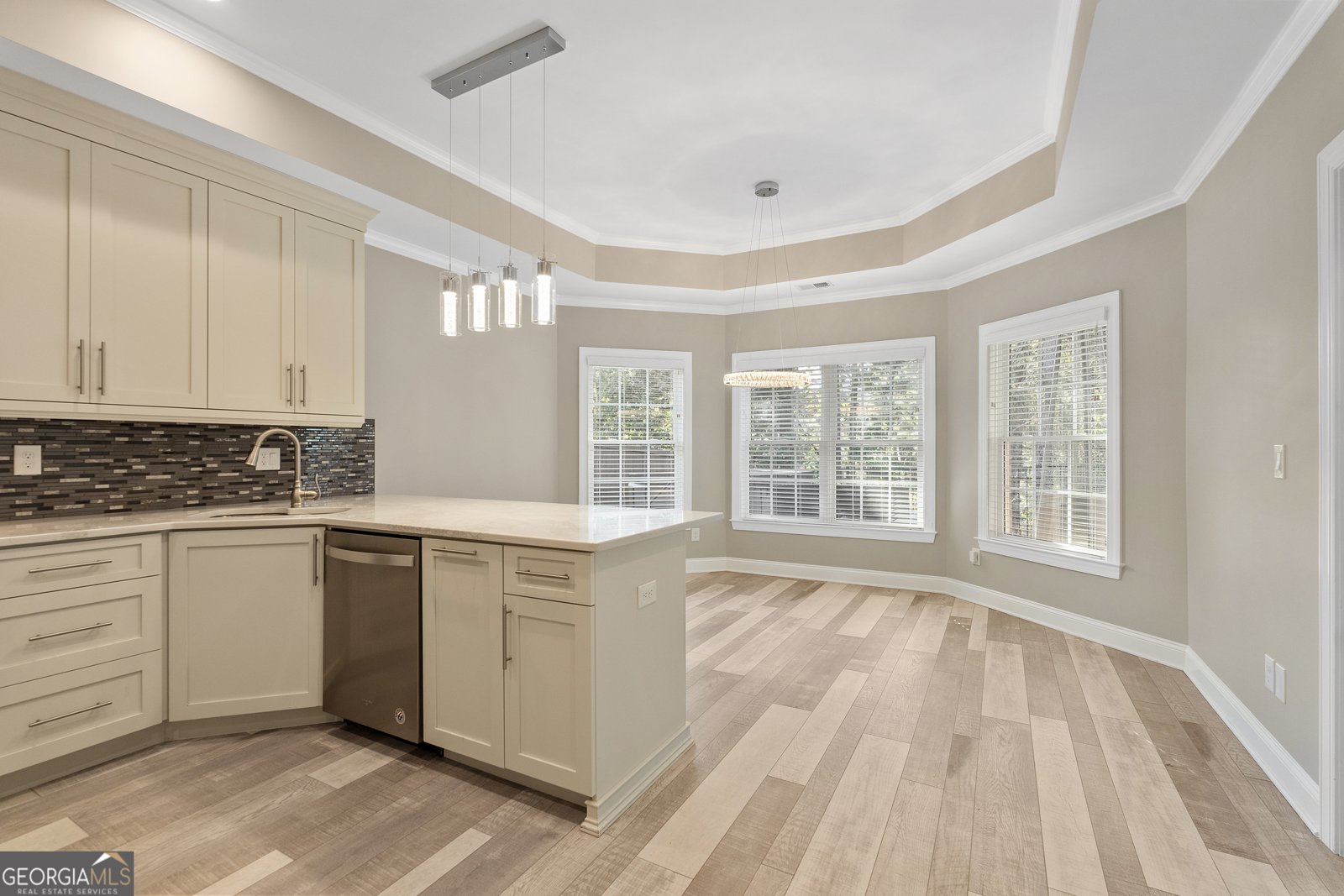 6427 Blue Water Drive Buford - 34