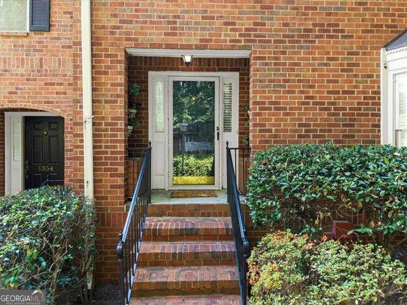 1352 SHEFFIELD GLEN Way Atlanta - 1