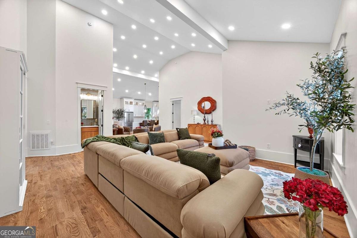 717 Caribbean Drive Forest Park - 8