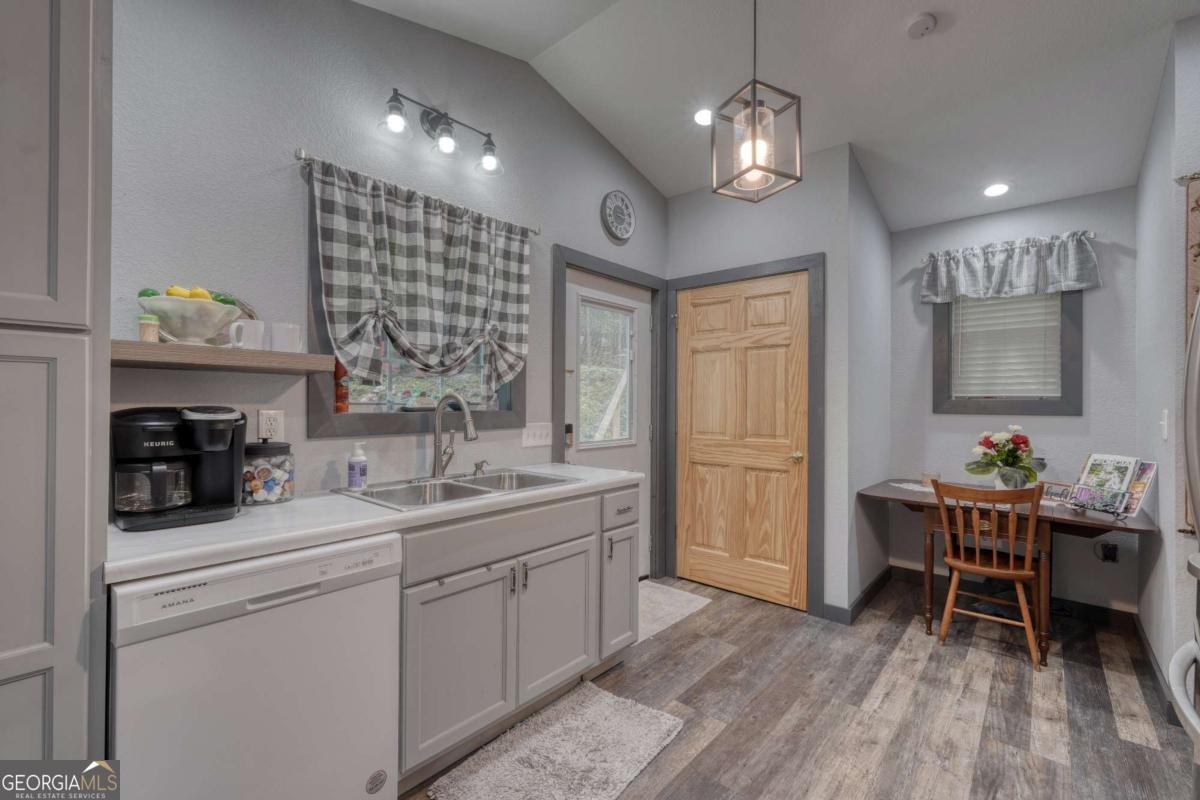 8296 True Love Mountain Road Young Harris - 36