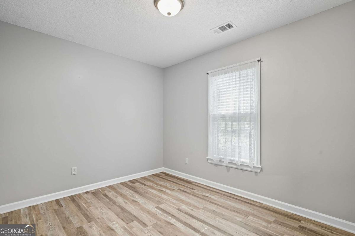 255 Lowry Street Ball Ground - 11