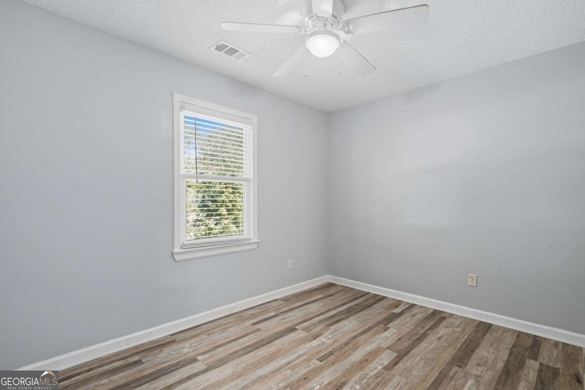 255 Lowry Street Ball Ground - 15