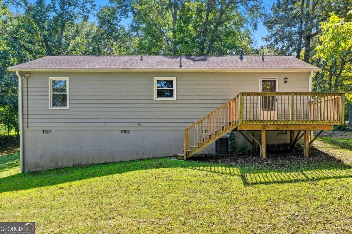 255 Lowry Street Ball Ground - 17