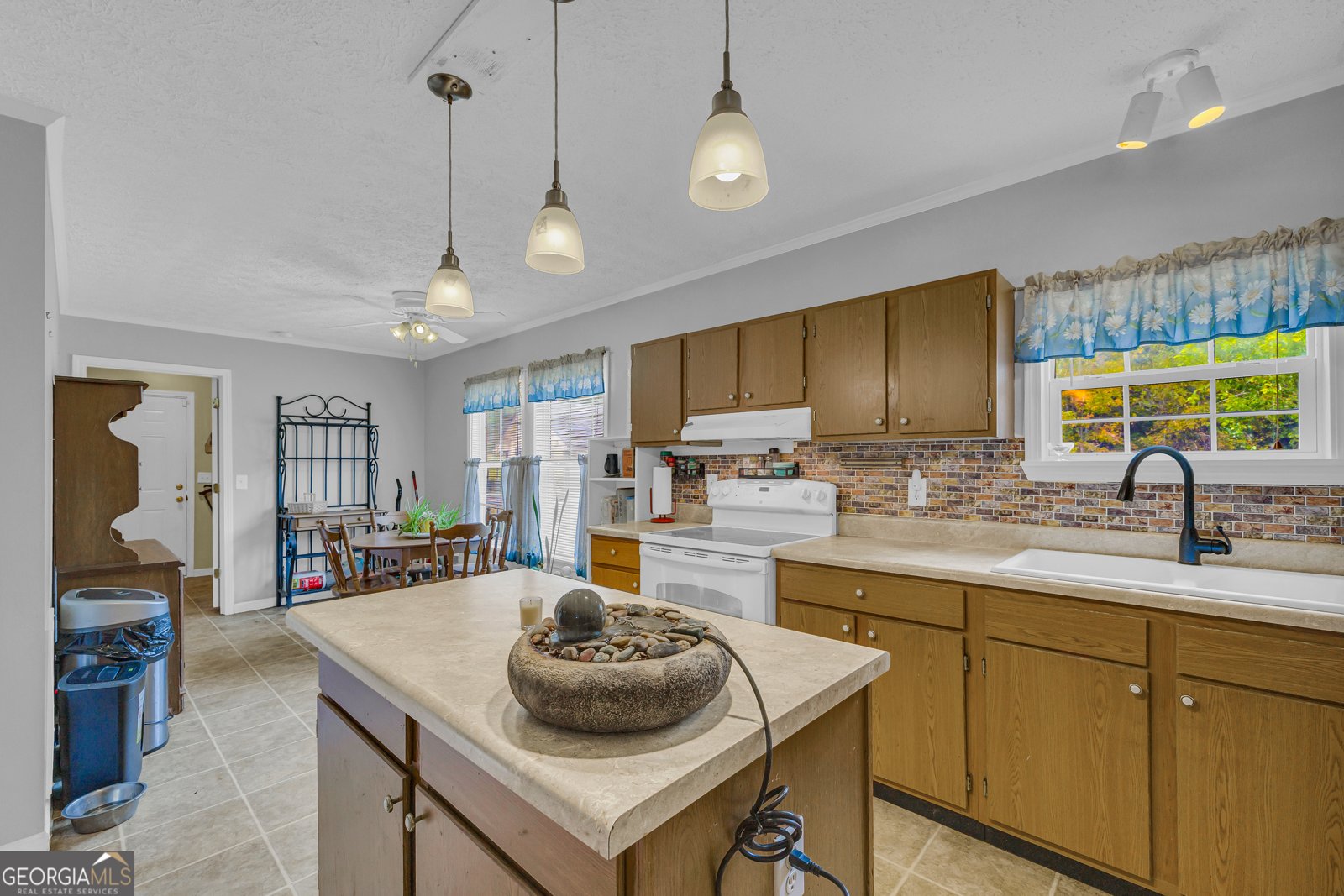 136 Emerald Circle Colbert - 9