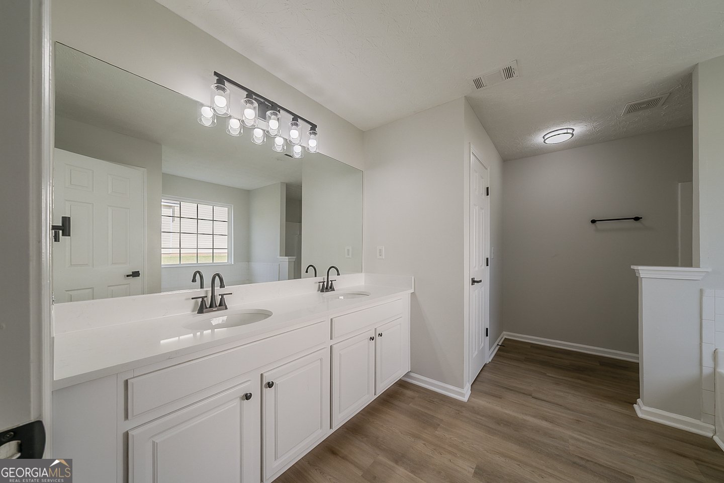 2722 Runway Lake Lane Snellville - 1