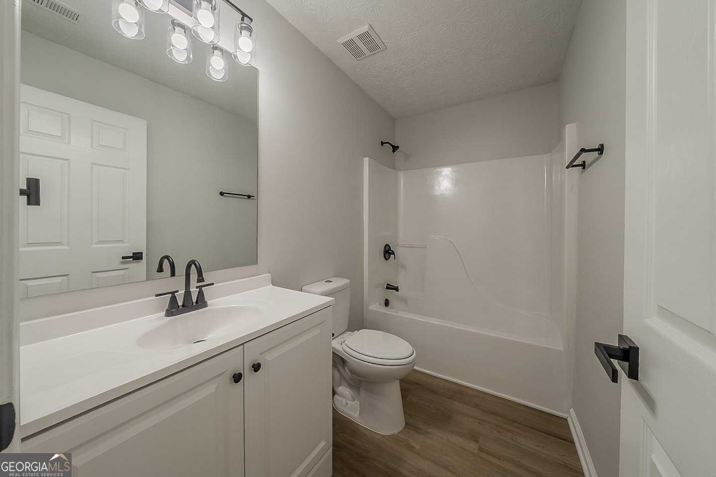 2722 Runway Lake Lane Snellville - 17