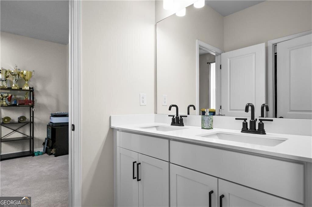 2436 Hidden Creek Road Kennesaw - 27
