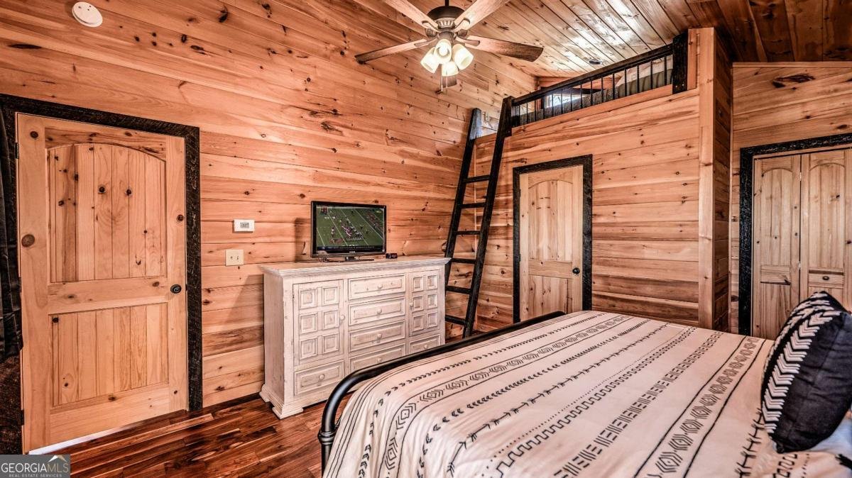 356 Mountain Trace Cherry Log - 30