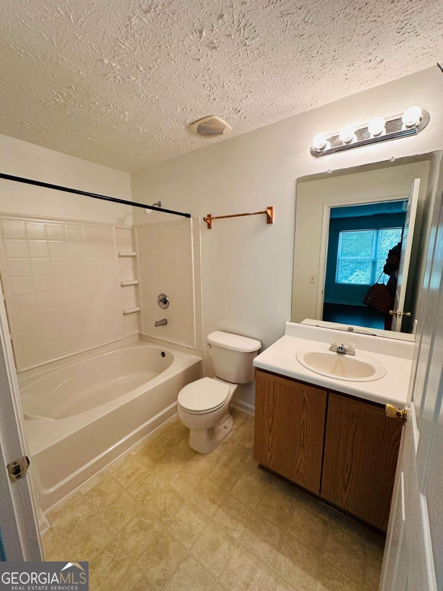 2204 Waldrop Place Decatur - 1